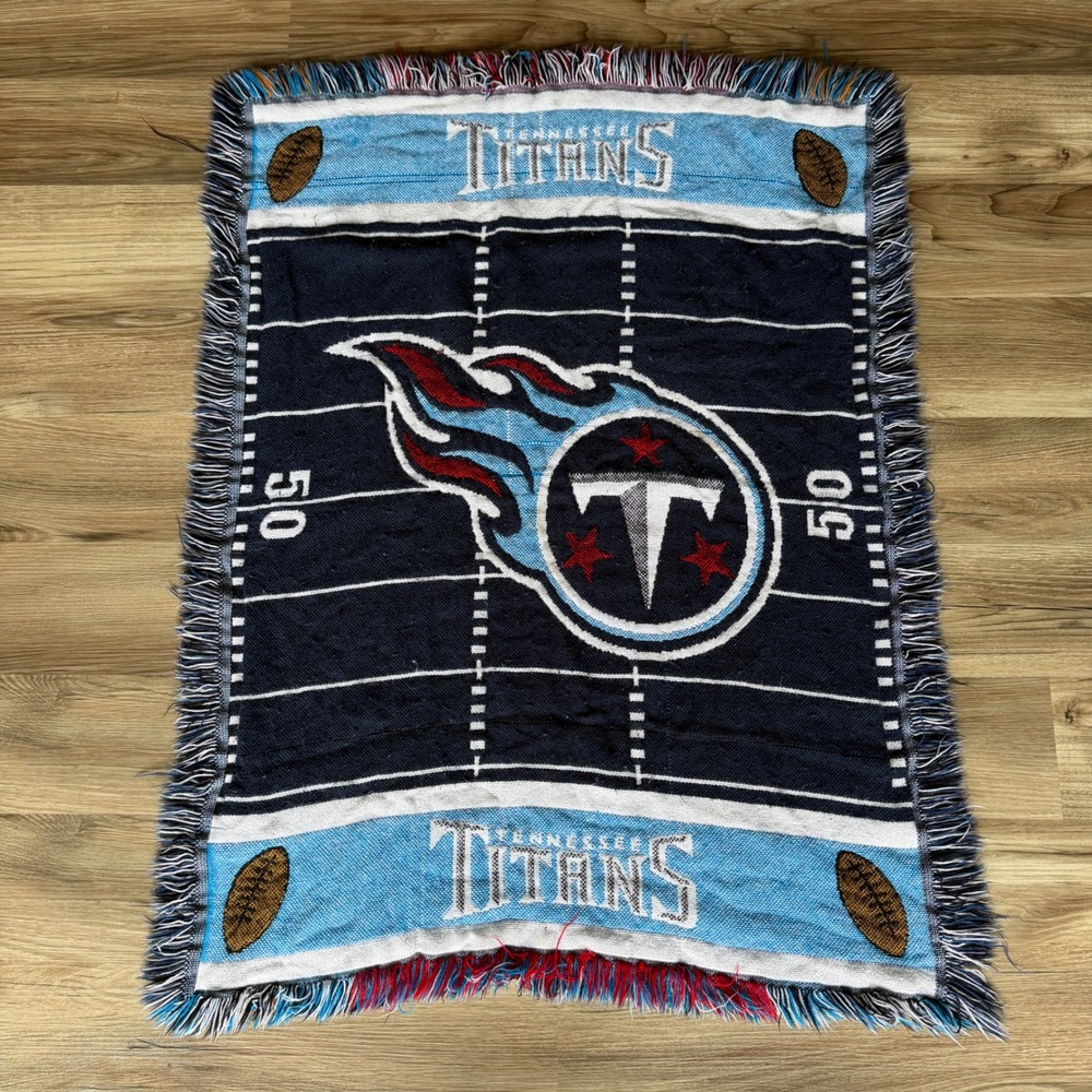 Tennessee Titans NFL Woven Tapestry Throw Blanket Football Field Fringe 46x34